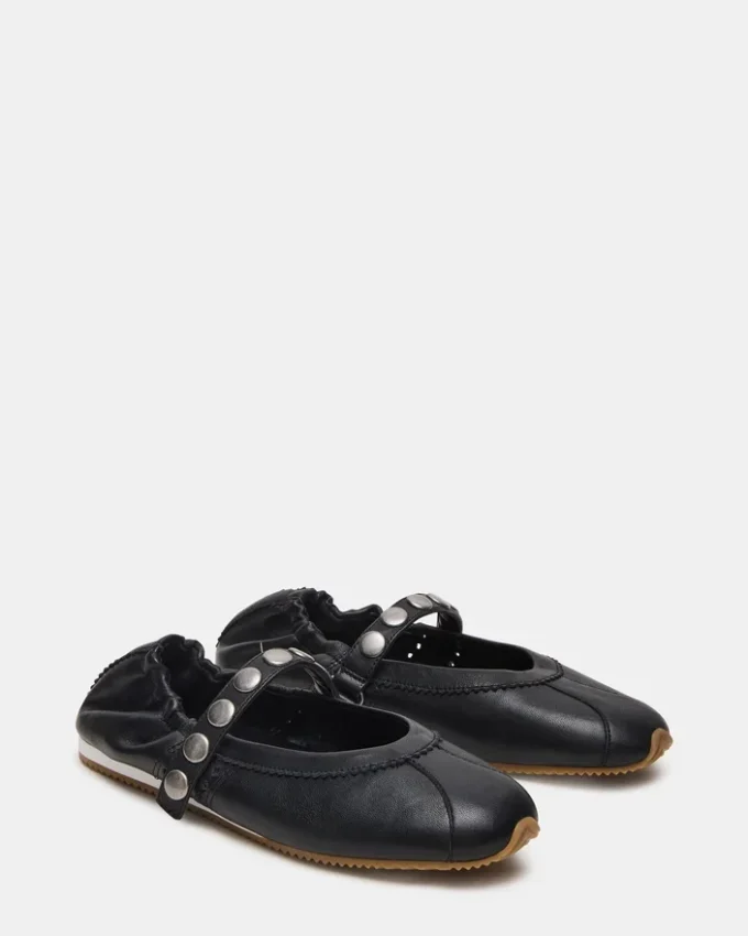 Anaya de cuero negro con tachuelas Anaya de cuero negro con tachuelas