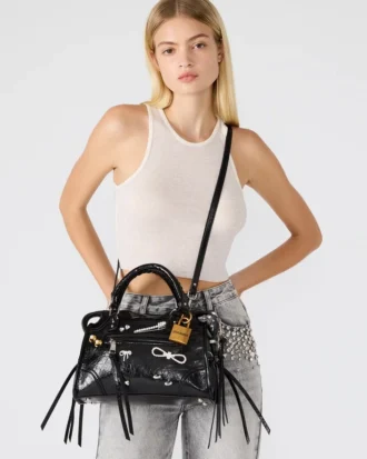 Bolso Riggs con adornos, negro desgastado
