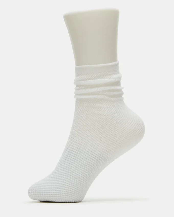 Calcetines cortos holgados de rejilla blancos
