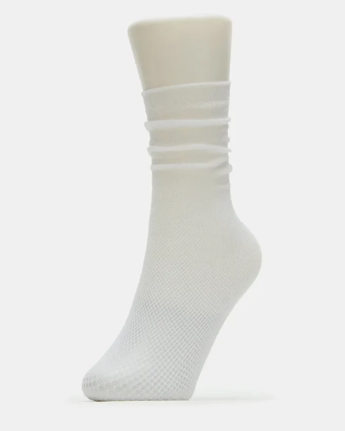 Calcetines cortos holgados de rejilla blancos