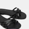 Calissi de cuero negro