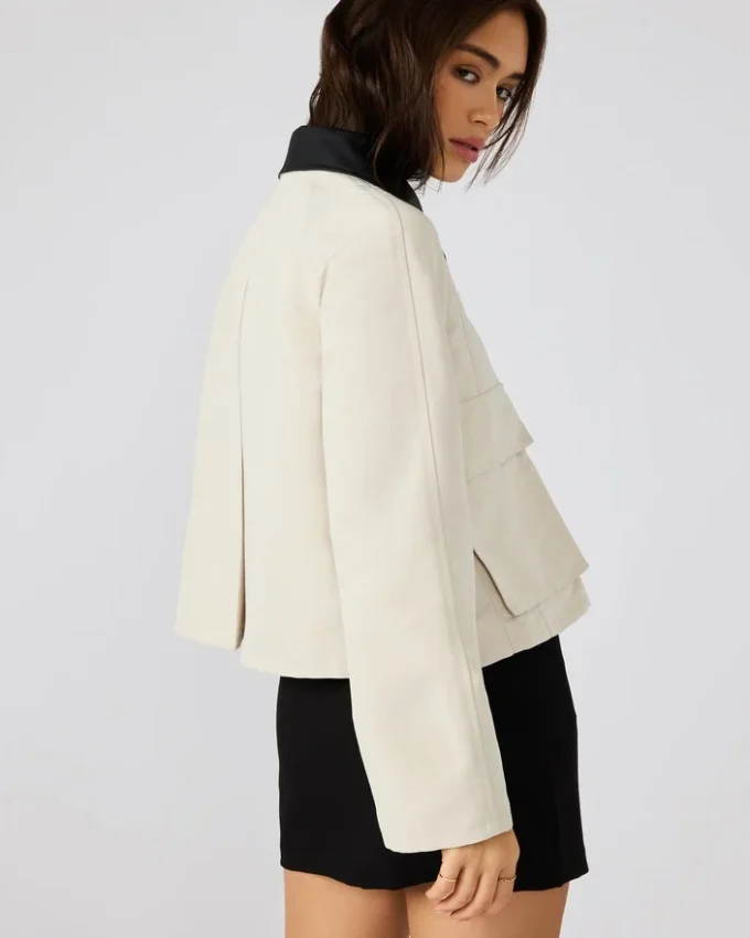 Chaqueta Justina Barn color avena Chaqueta Justina Barn color avena