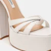 Cuero blanco retro Cuero blanco retro