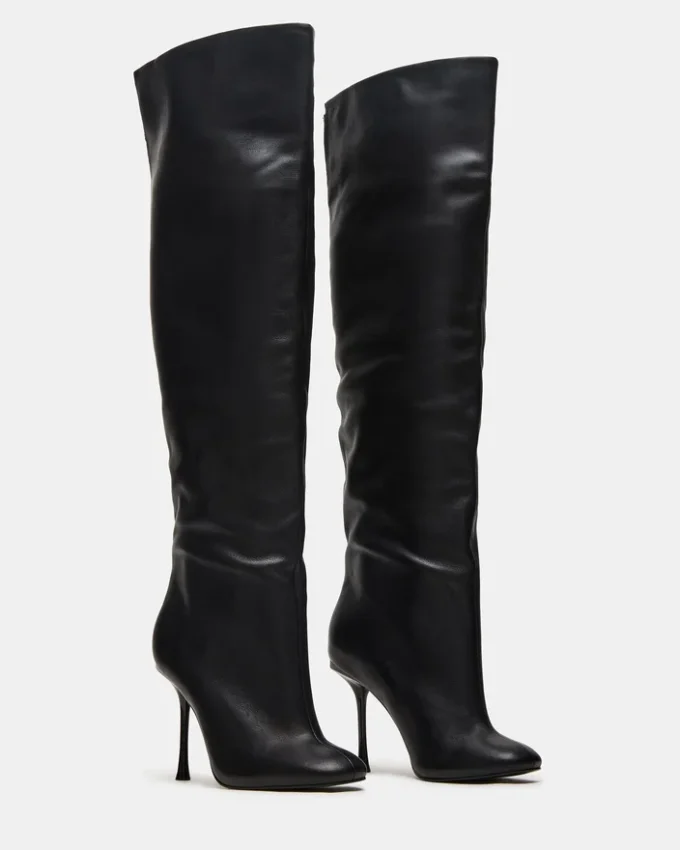 Cuero negro seductor