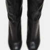 Cuero negro seductor