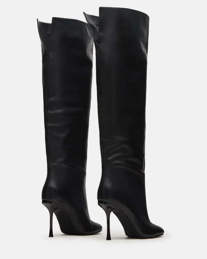 Cuero negro seductor