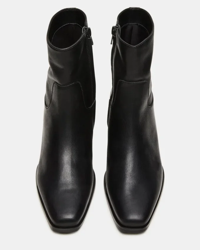 Daney de cuero negro Daney de cuero negro