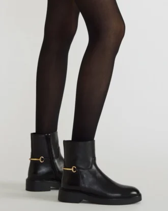 Diablo de cuero negro