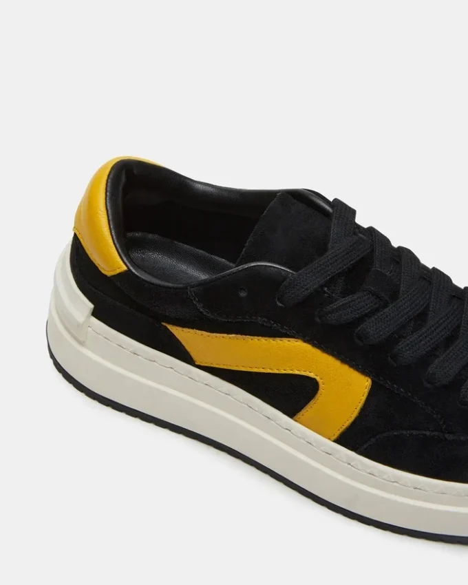 Kickflip de gamuza negra Kickflip de gamuza negra
