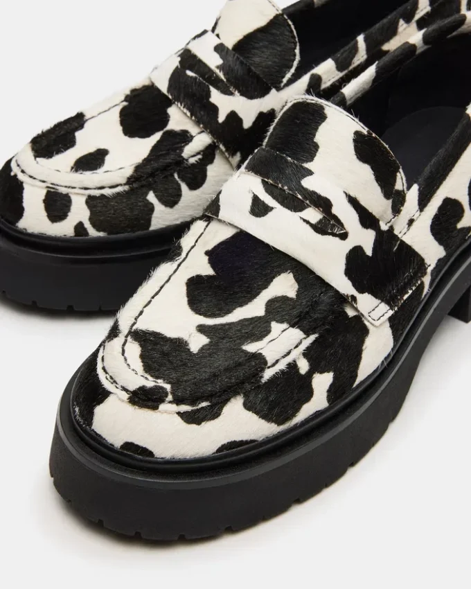 Layken Negro con estampado de vaca Layken Negro con estampado de vaca