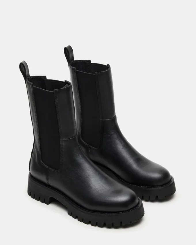 Lowa de cuero negro