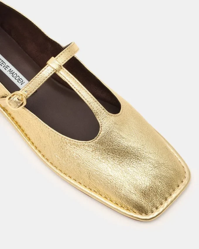Macbeth de cuero dorado