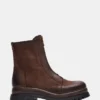 Milton Brown de cuero