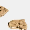 Pendientes de botón con corazón texturizado en oro