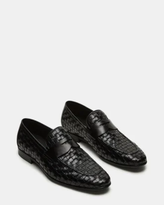 Poco de cuero negro