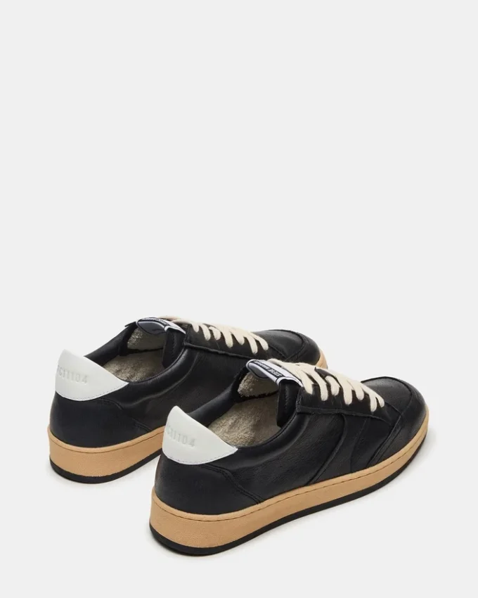 Prismo de cuero negro Prismo de cuero negro