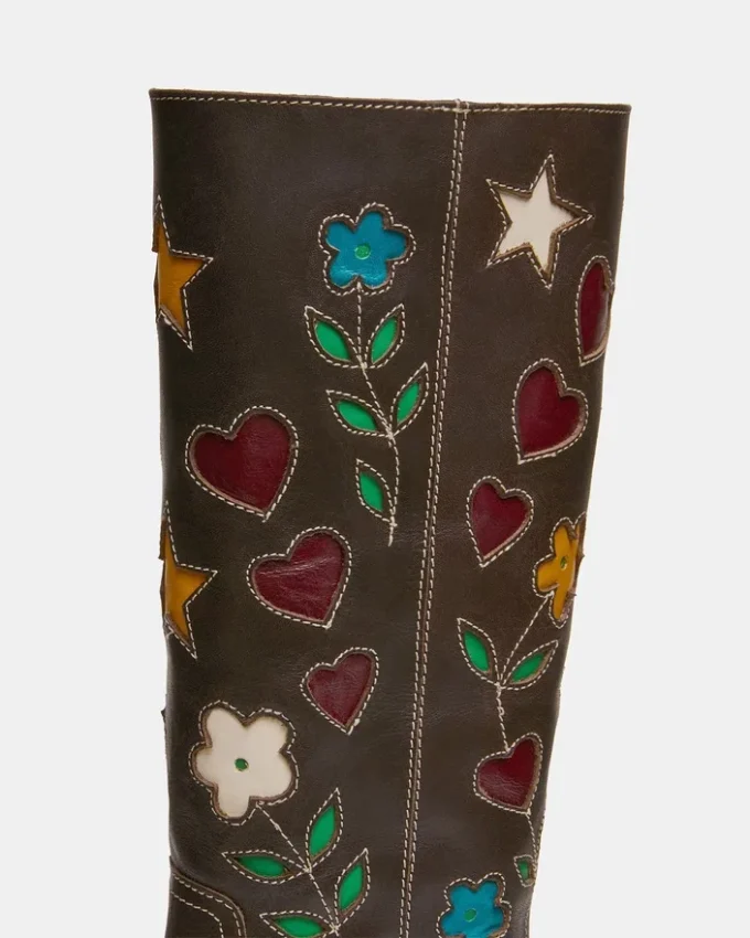 Riggs de cuero marrón con estampado floral Riggs de cuero marrón con estampado floral
