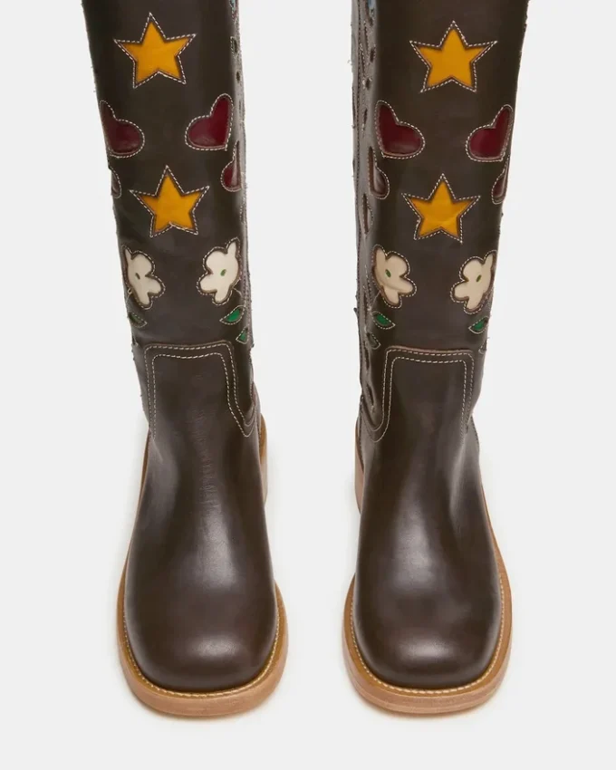Riggs de cuero marrón con estampado floral Riggs de cuero marrón con estampado floral