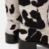 Riggs Negro con estampado de vaca y pantorrilla ancha Riggs Negro con estampado de vaca y pantorrilla ancha