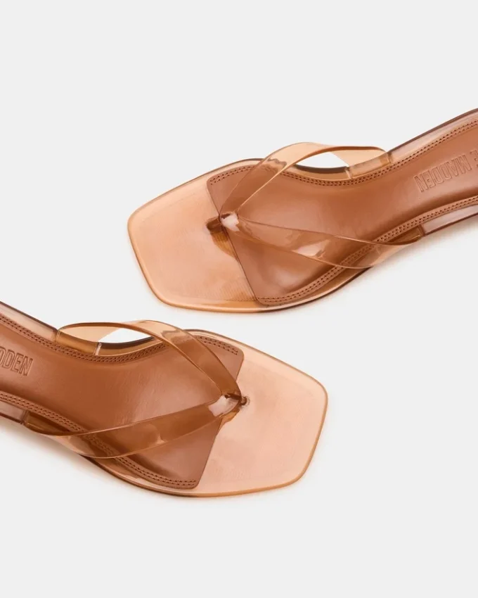 Tracie Jelly Tan Tracie Jelly Tan