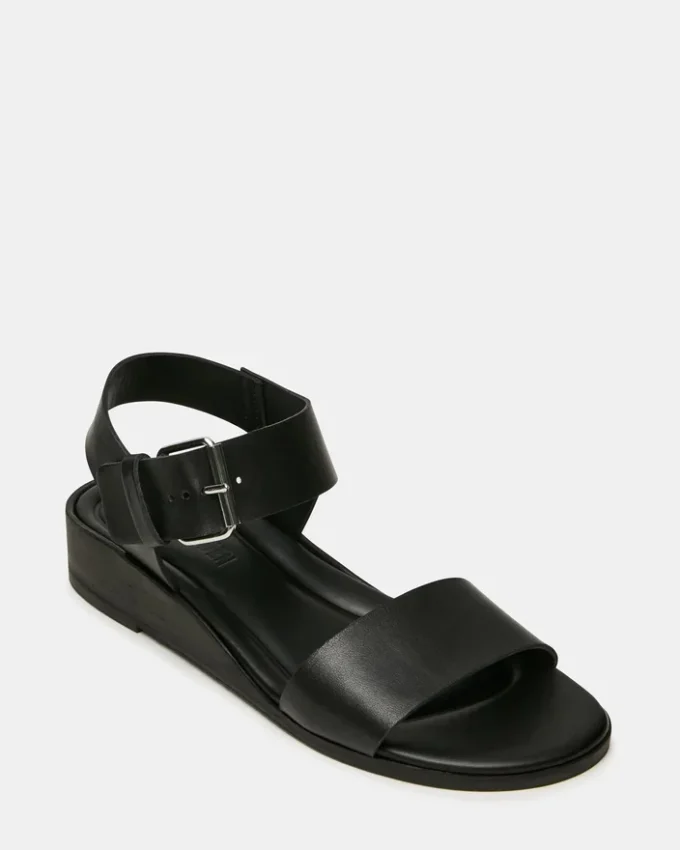 Vaeda de cuero negro Vaeda de cuero negro