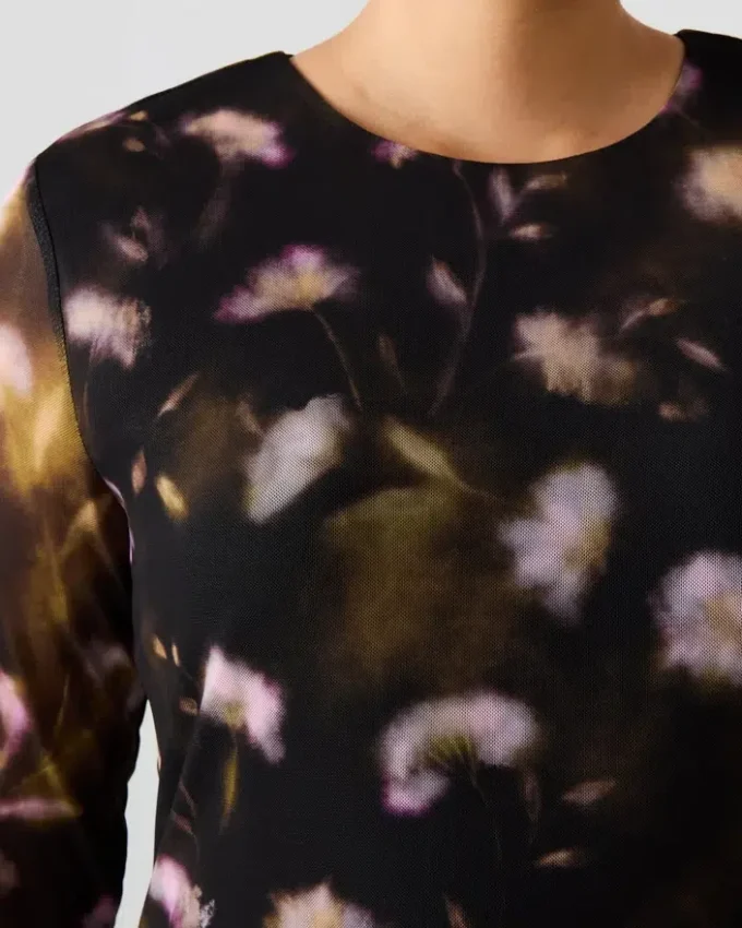Vestido Bliss negro con estampado floral pequeño Vestido Bliss negro con estampado floral pequeño