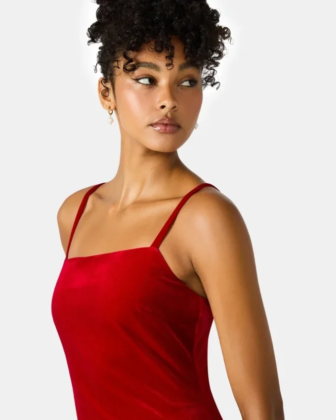 Vestido Giovanna de terciopelo rojo Vestido Giovanna de terciopelo rojo